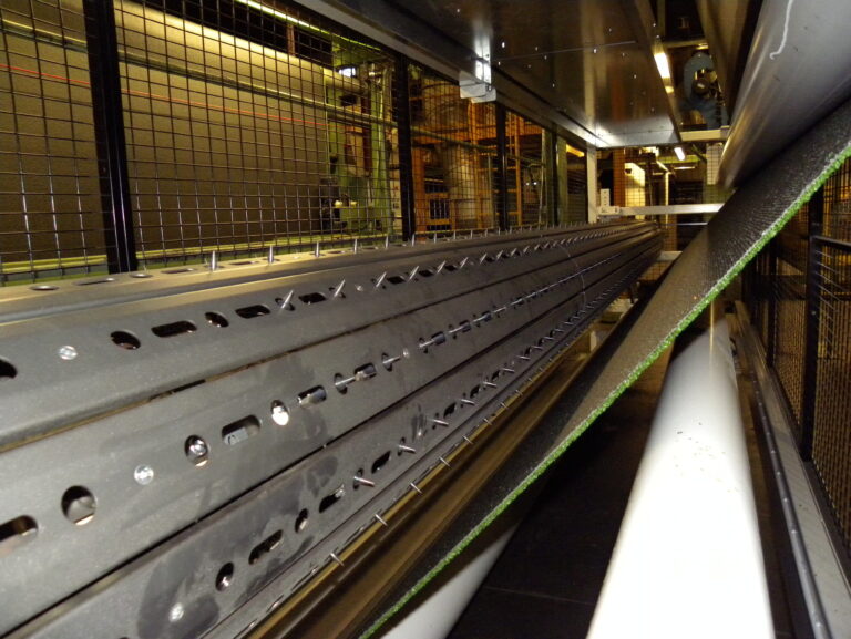 Gras pikker artificial turf perforator 05